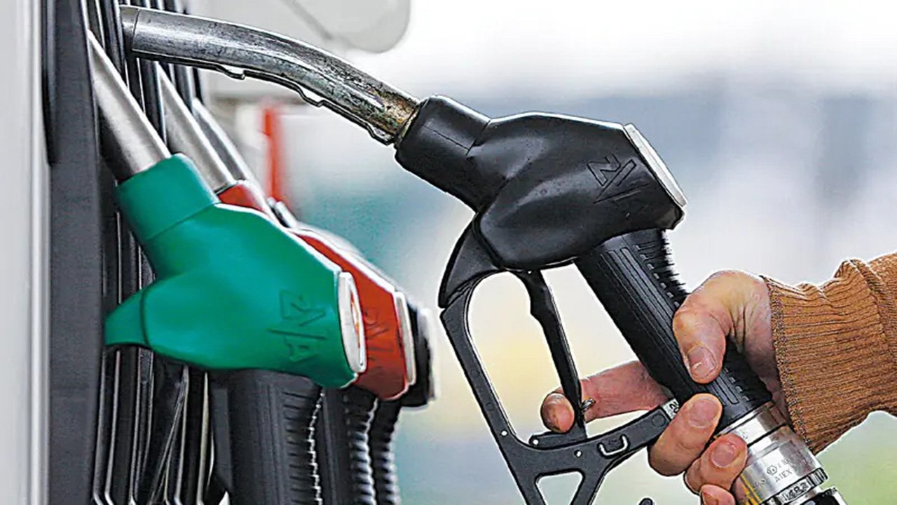 Petrol-Price-Reduced-By-Rs-10-28-For-Next-Fortnight
